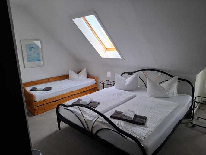 Bedroom 3, Pension Bodetal, Harz