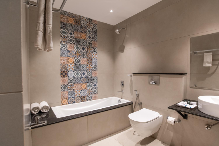 Bathroom 3, Royal Paris, Chennai
