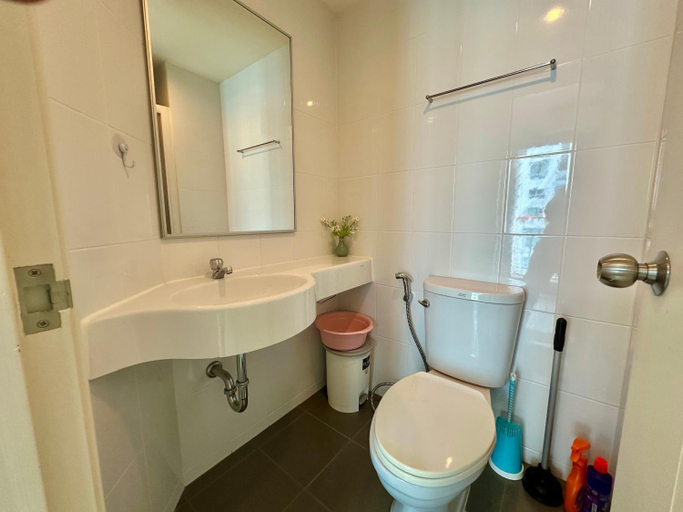Bathroom 3, Lumpini park Beach condo Jomtien, Pattaya