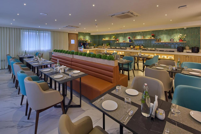 Food & Drinks 5, Grand Continent Hebbal A Sarovar Portico Affiliate, Bangalore