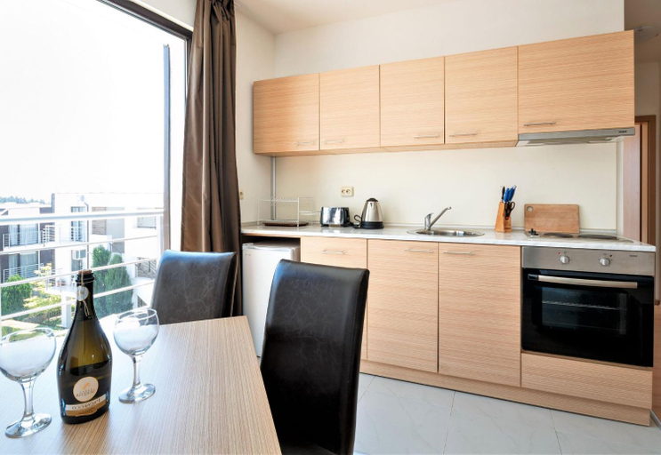 Food & Drinks 4, Seaside 1 BR Apartment with balcony, max 4 Guests, Nesebar