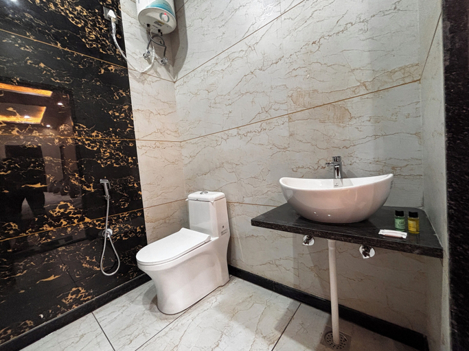 Room 4, Hotel Lakshya Raj Palace - Khatushyamji, Sikar