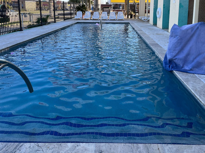 Sport & Beauty, Motel6 Galveston, TX - Beach/Seawall, Galveston