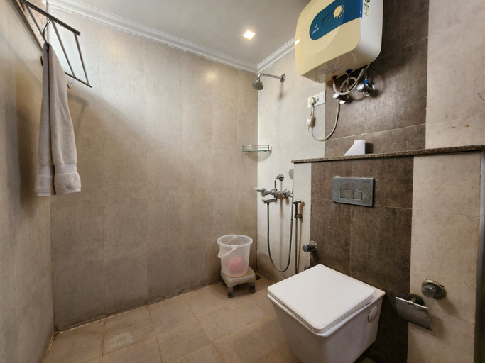 Bathroom 4, Hermitage Huts Tourist Resort, Faridabad