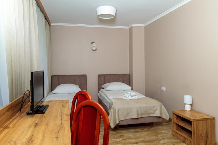 Bedroom 2, Hotel Echo, Kielce