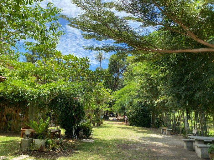 Others 4, Baan Longhaad, Ko Lanta