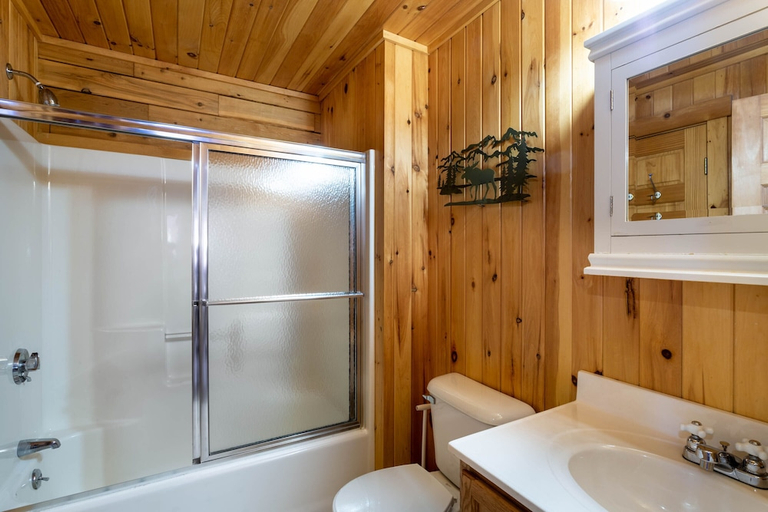 Bathroom 3, Rangeley Lake Resort - Ramada By Wyndham, Franklin