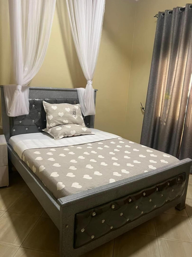 Room 3, Tek Country gardens buwama, Mawokota
