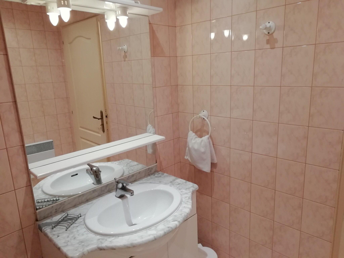 Bathroom 4, Holiday Home in Quend-Plage near Sandy Beach, Somme