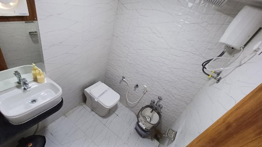 Bathroom 5, Hotel The Grand Jashi Residency, Patan