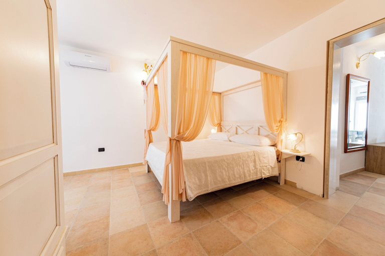 Bedroom 1, Corte Manzoni B&B, Lecce