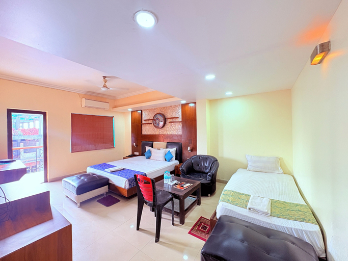Room 3, Hotel Park Prime with Swimming Pool, Purba Medinipur