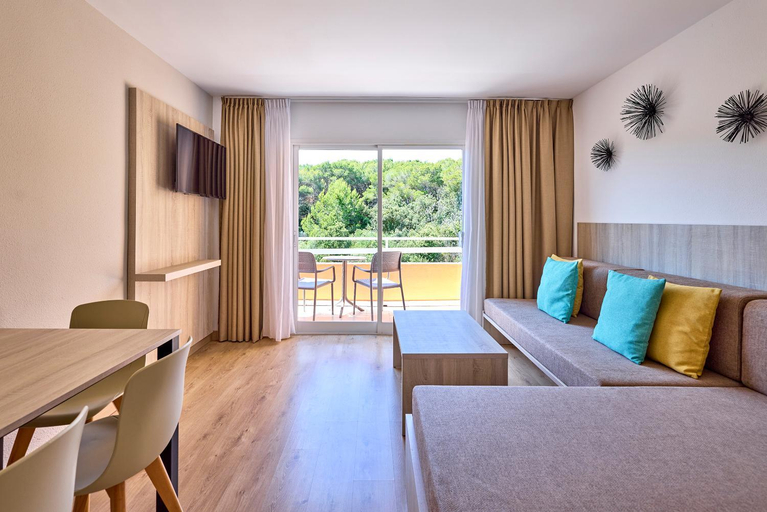 Bedroom, Universal Apartamentos Laguna Garden, Baleares