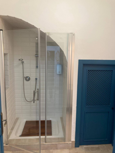 Bathroom 2, Charming 1900 Andalusian Apartment in Arcos de la Frontera, Cádiz