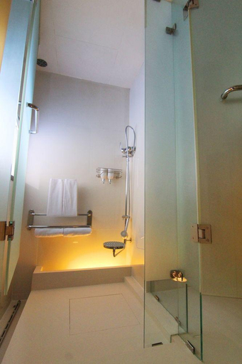 Bathroom 4, Hiptique Sukhumvit 13, Wattana