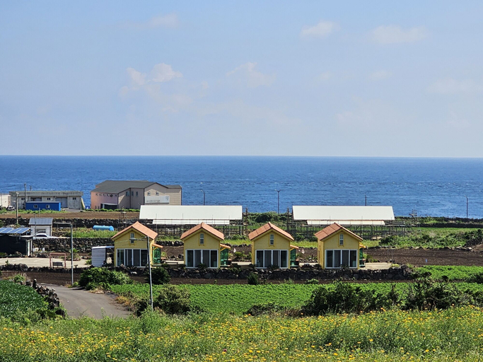 Exterior & Views 1, Udo Sunflower pension, Seogwipo