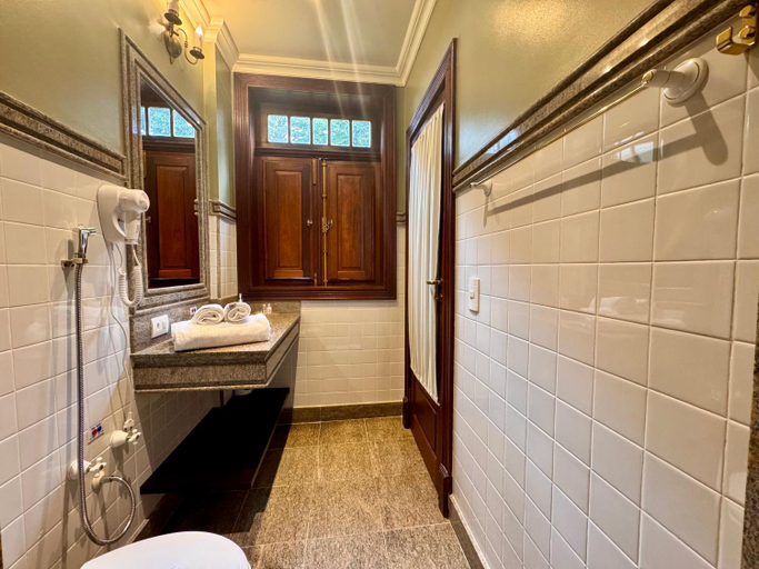 Bathroom 5, Aroso Paco Hotel, Domingos Martins