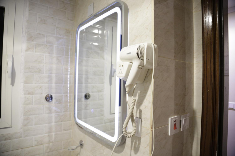 Bathroom 3, رؤى العالمي Ruaa International, Al Madinah Al Munawwarah