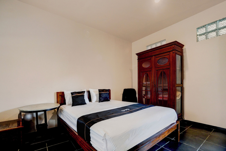 Room 4, OYO 94767 Griya Djati Syariah 1, Malang