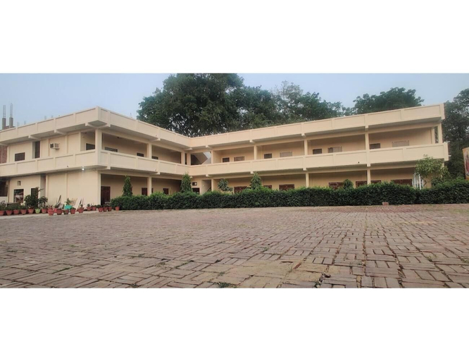 Exterior 3, The Vishwanath Palace, Sitapur