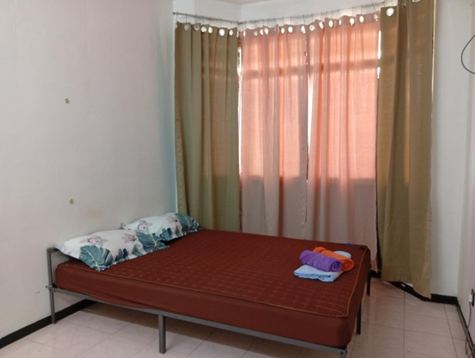 Bedroom 3, Homestay Idaman (Penang) with 3 Room Not Sharing, Central Seberang Perai