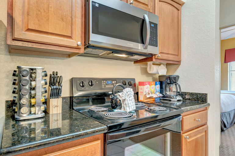 Private kitchen 2, The Village Resort Suite and Spa, Orange