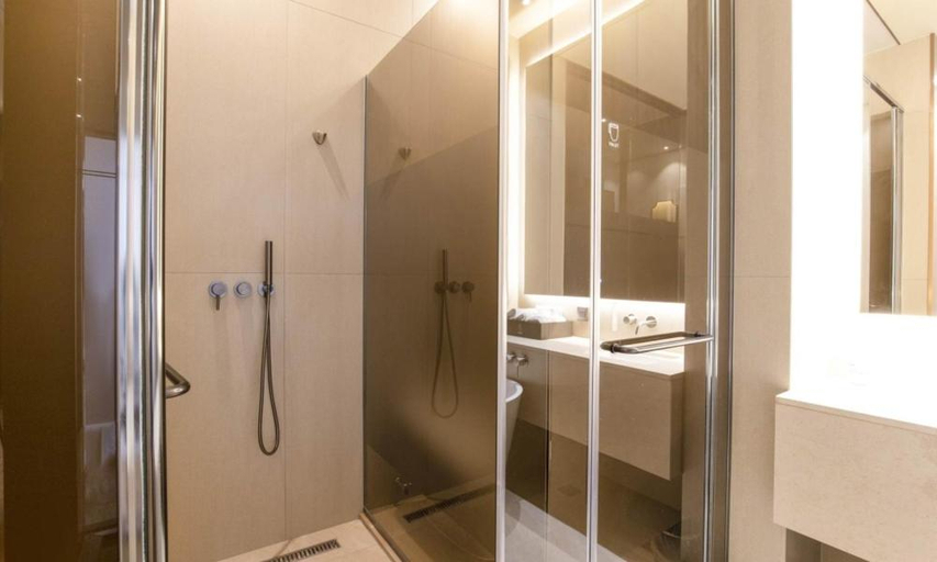 Bathroom 4, Uiwang Milos Hotel, Gunpo