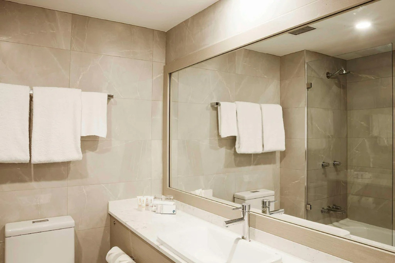 Bathroom 5, Metro Aspire Hotel Sydney, Sydney