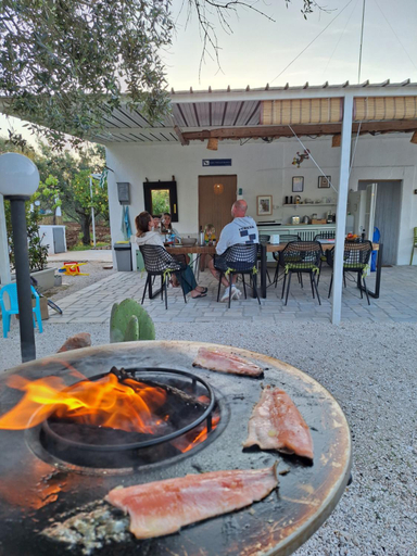 Others 4, Casa Trullo Bianco-Casa Olive, Brindisi