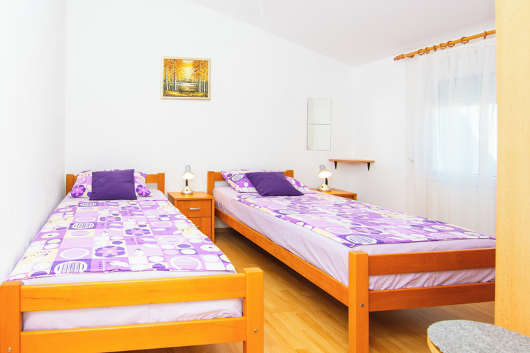 Room 4, Apartment Milatovic, Vir