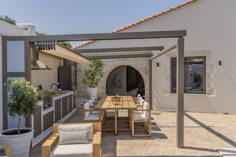 4, Luxury Villa Maximus - With Private Heated Pool, Crete