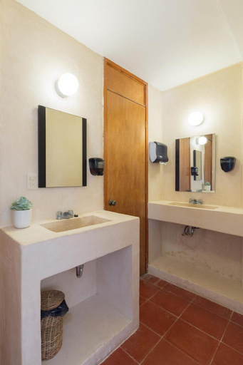 Bathroom 3, Hotel CasaBakal - A pie de Laguna - Bacalar, Othón P. Blanco