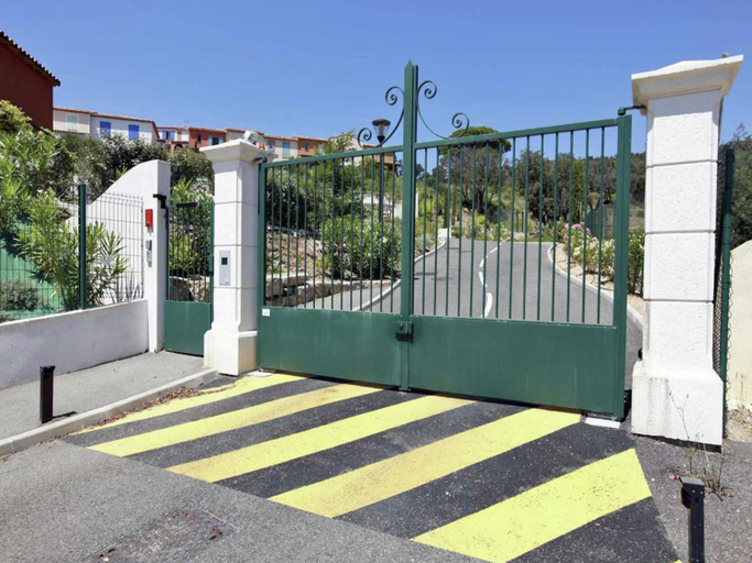 Exterior & Views 1, Family-Friendly Villa with Pool, Var