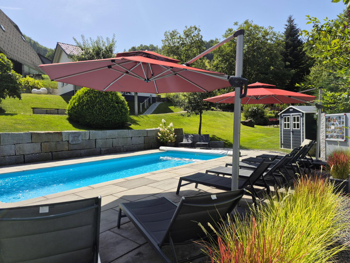Sport & Beauty 2, Haus Hees - Urlaub im Gletscherkessel Prag, Lörrach
