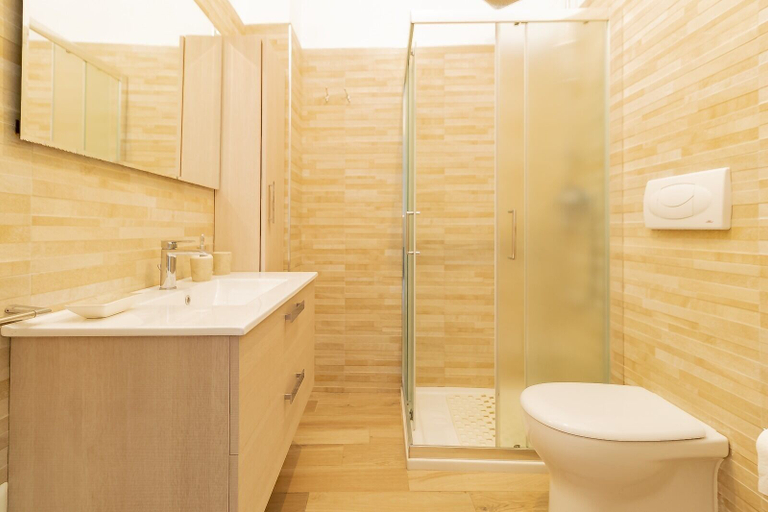 Bathroom 2, Madreperla Flat, Lecce
