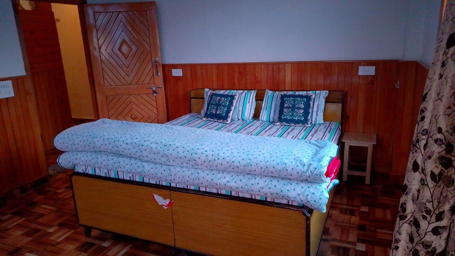 Bedroom 2, Alpine Lodge And Stays, Kullu