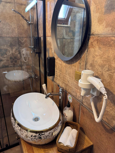 Bathroom 3, Keyfe Kadir Garden, Orhangazi