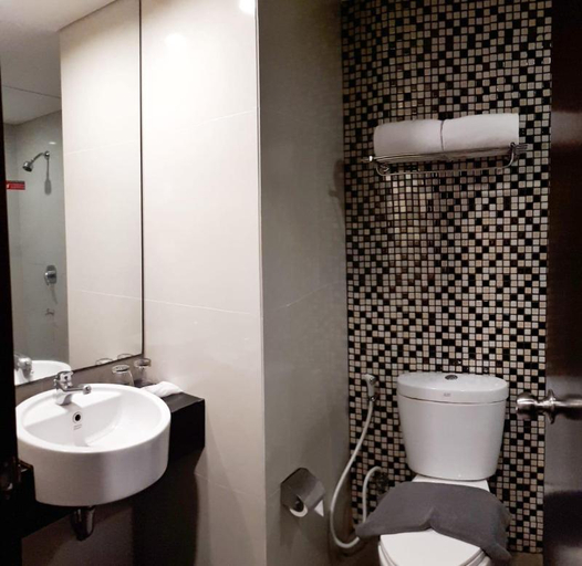 bathroom 8