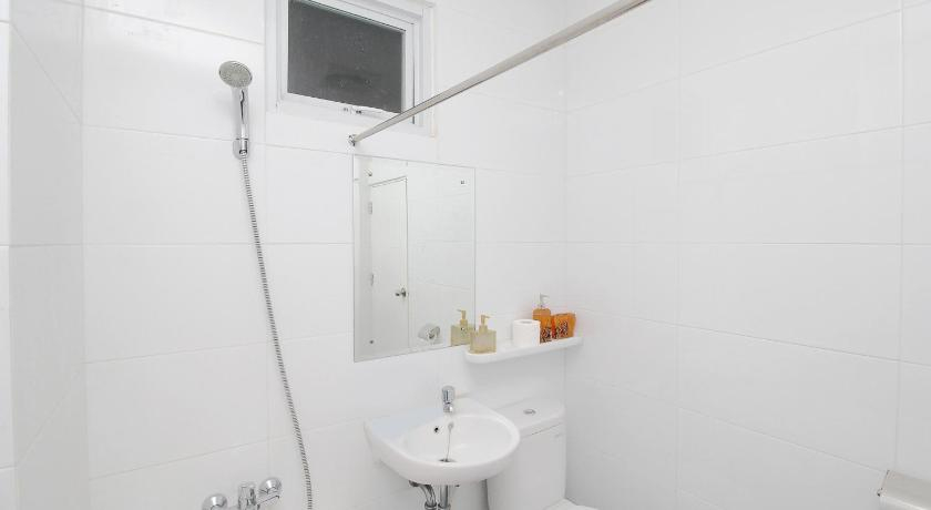 bathroom 6