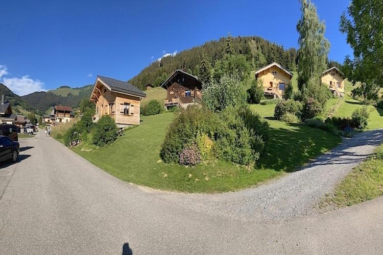 Exterior & Views
