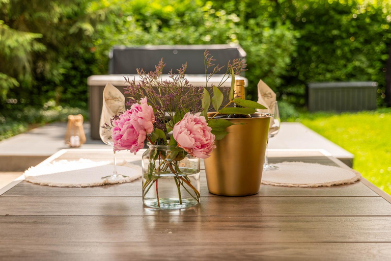 Food & Drinks, Le Colibri spa jacuzzi, Luxembourg