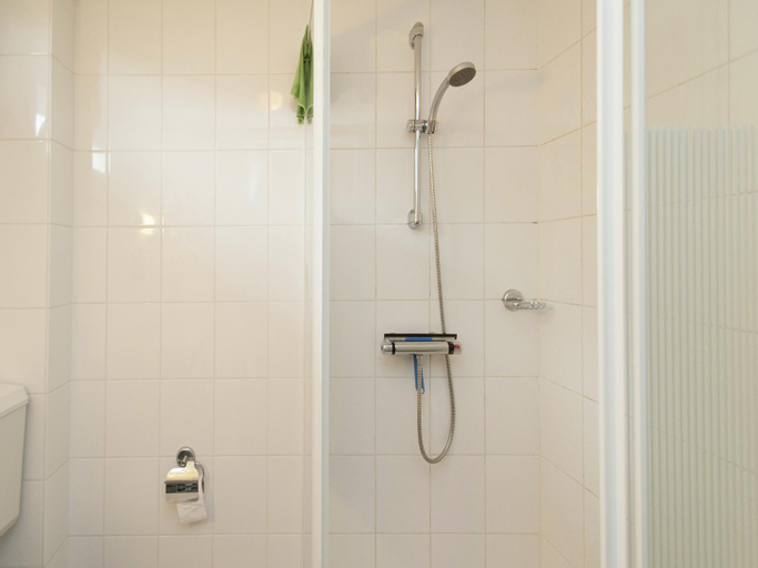 Bathroom 3, Holiday Home in Schoorl near Dunes, Bergen