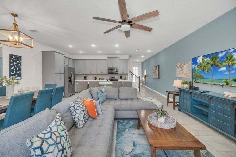 Living area 2, 5 Bed With Private Splash Pool! 5 Bedroom Townhouse, Osceola