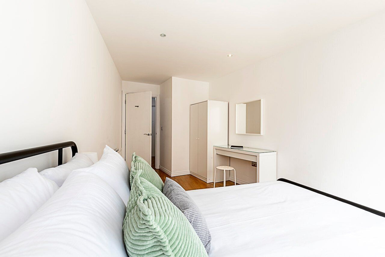 Bedroom 3, Bright Battersea Apartment, London