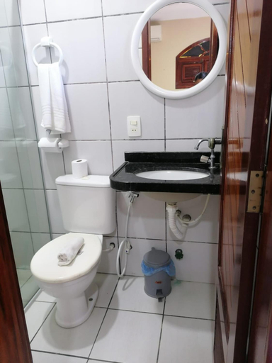 Bathroom 3, Paracuru Kite Village, Paracuru