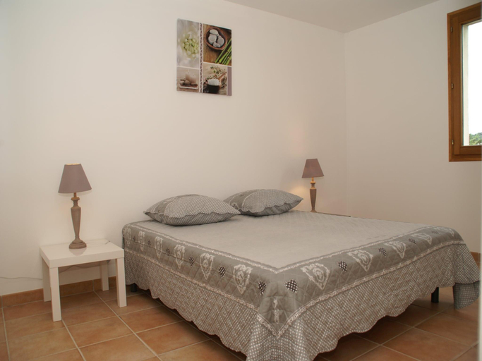 Bedroom 3, Villa Overlooking Les Vans Centre, Ardèche
