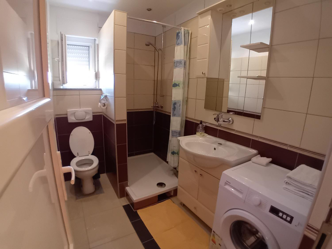 Bathroom, D,apartman' ulica pusca 51, 51513 Omisalj, Omišalj