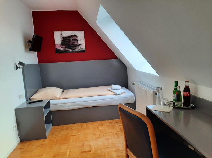 Bedroom 2, Hotel Residenz, Düsseldorf