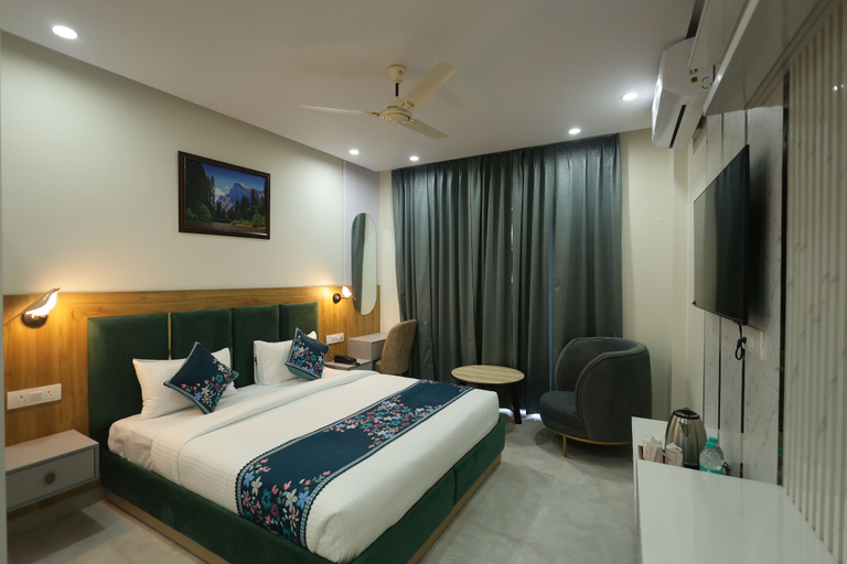 Room 4, Roots & Peaks, Tehri Garhwal