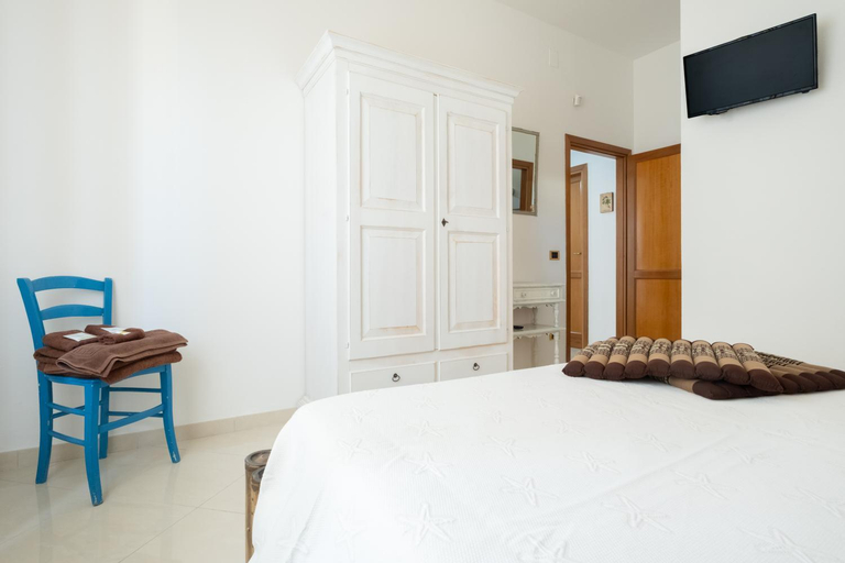 Others 5, B&B Artemisia, Sassari